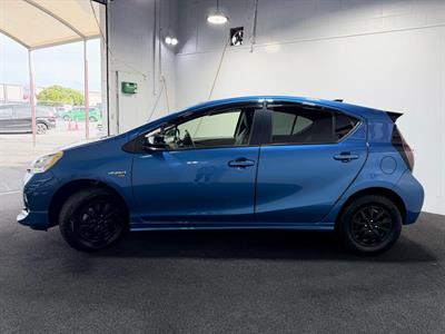 2012 Toyota Aqua - Thumbnail