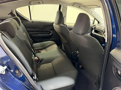 2016 Toyota Aqua - Thumbnail