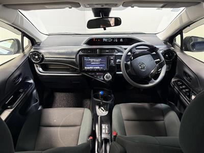 2016 Toyota Aqua - Thumbnail