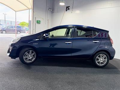 2016 Toyota Aqua - Thumbnail