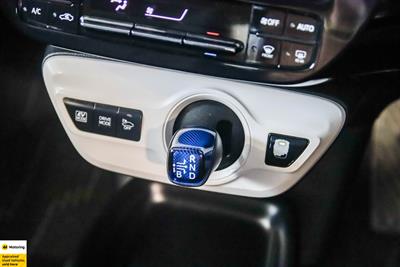 2017 Toyota Prius - Thumbnail