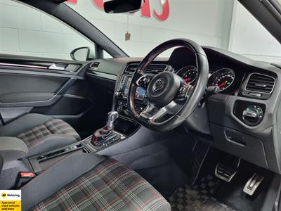 2017 Volkswagen Golf GTI - Thumbnail