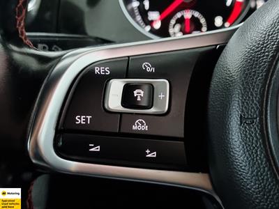 2017 Volkswagen Golf GTI - Thumbnail