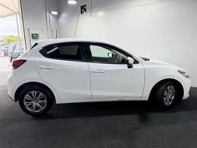 2020 Mazda 2 - Thumbnail