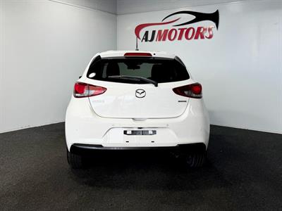 2020 Mazda 2 - Thumbnail