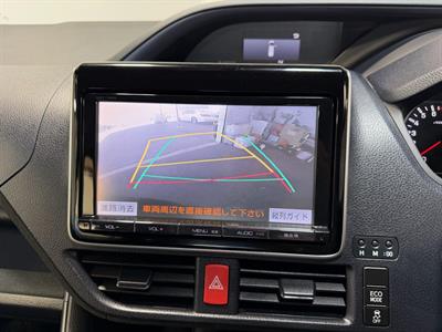 2014 Toyota Voxy - Thumbnail