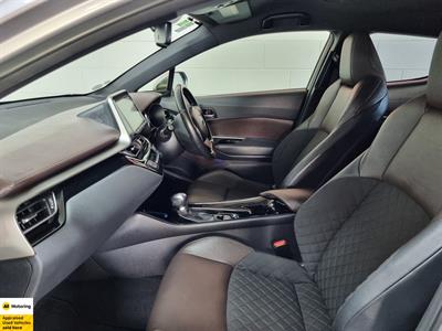 2017 Toyota C-HR - Thumbnail