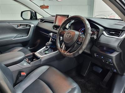 2019 Toyota RAV4 - Thumbnail