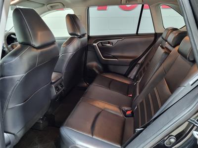 2019 Toyota RAV4 - Thumbnail