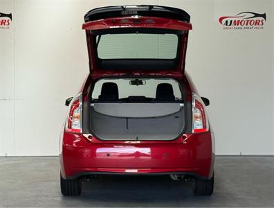 2012 Toyota Prius - Thumbnail