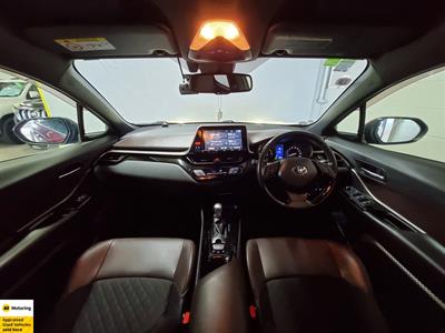 2016 Toyota C-HR - Thumbnail