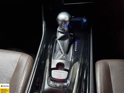 2016 Toyota C-HR - Thumbnail