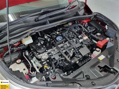 2016 Toyota C-HR - Thumbnail