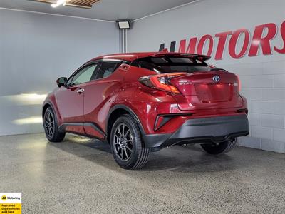 2016 Toyota C-HR - Thumbnail