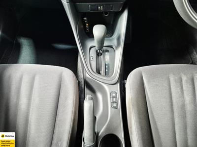 2021 Toyota Yaris - Thumbnail