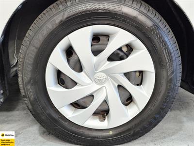 2021 Toyota Yaris - Thumbnail
