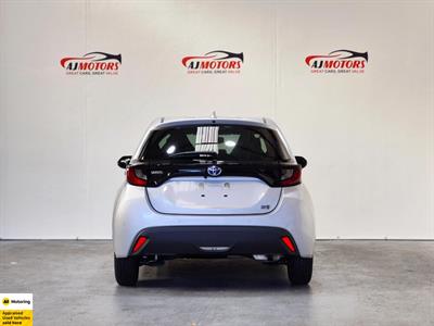 2021 Toyota Yaris - Thumbnail