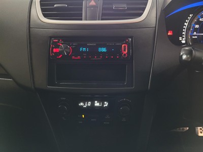 2014 Suzuki Swift - Thumbnail