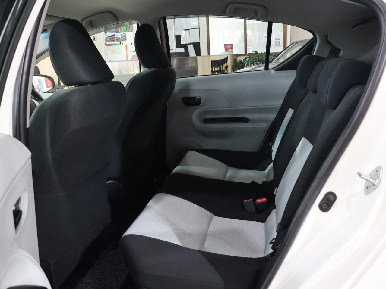 2013 Toyota Aqua