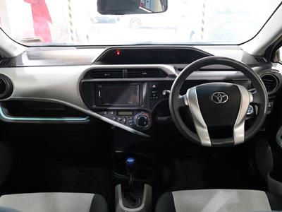 2013 Toyota Aqua - Thumbnail