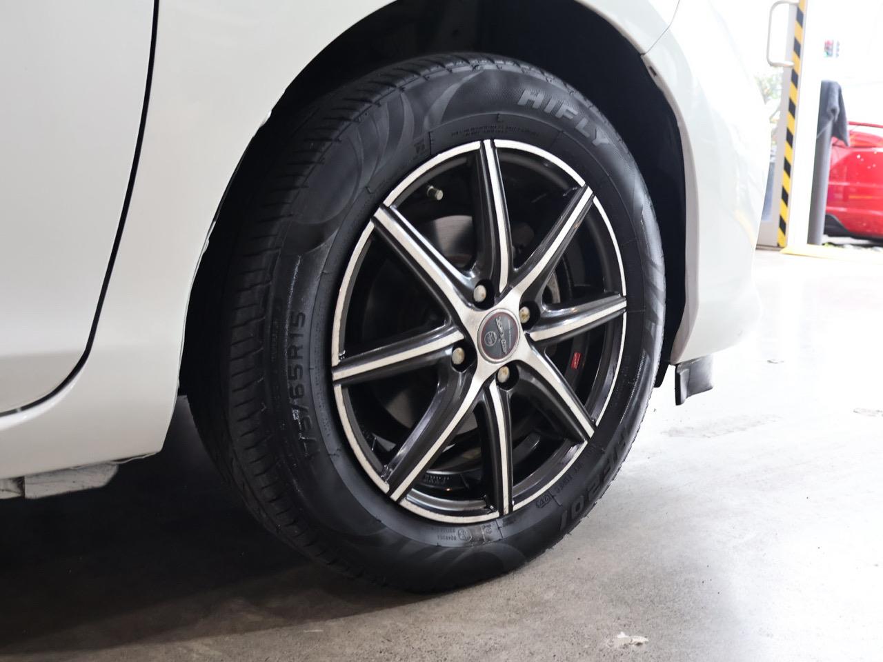 2013 Toyota Aqua