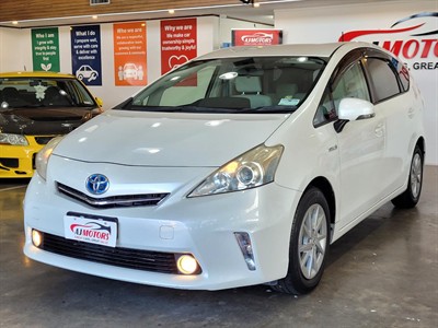 2013 Toyota Prius - Thumbnail
