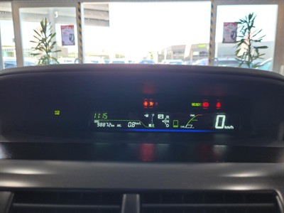 2013 Toyota Prius - Thumbnail