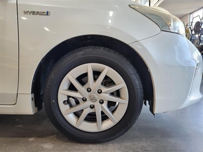 2013 Toyota Prius - Thumbnail