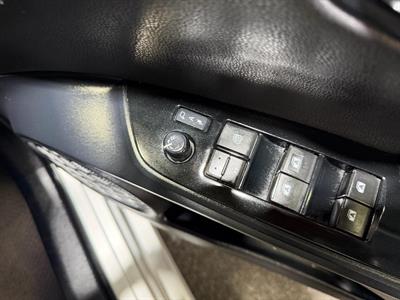 2016 Toyota Prius - Thumbnail