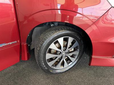 2016 Nissan Serena - Thumbnail