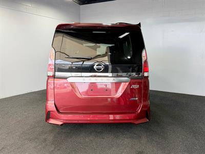 2016 Nissan Serena - Thumbnail