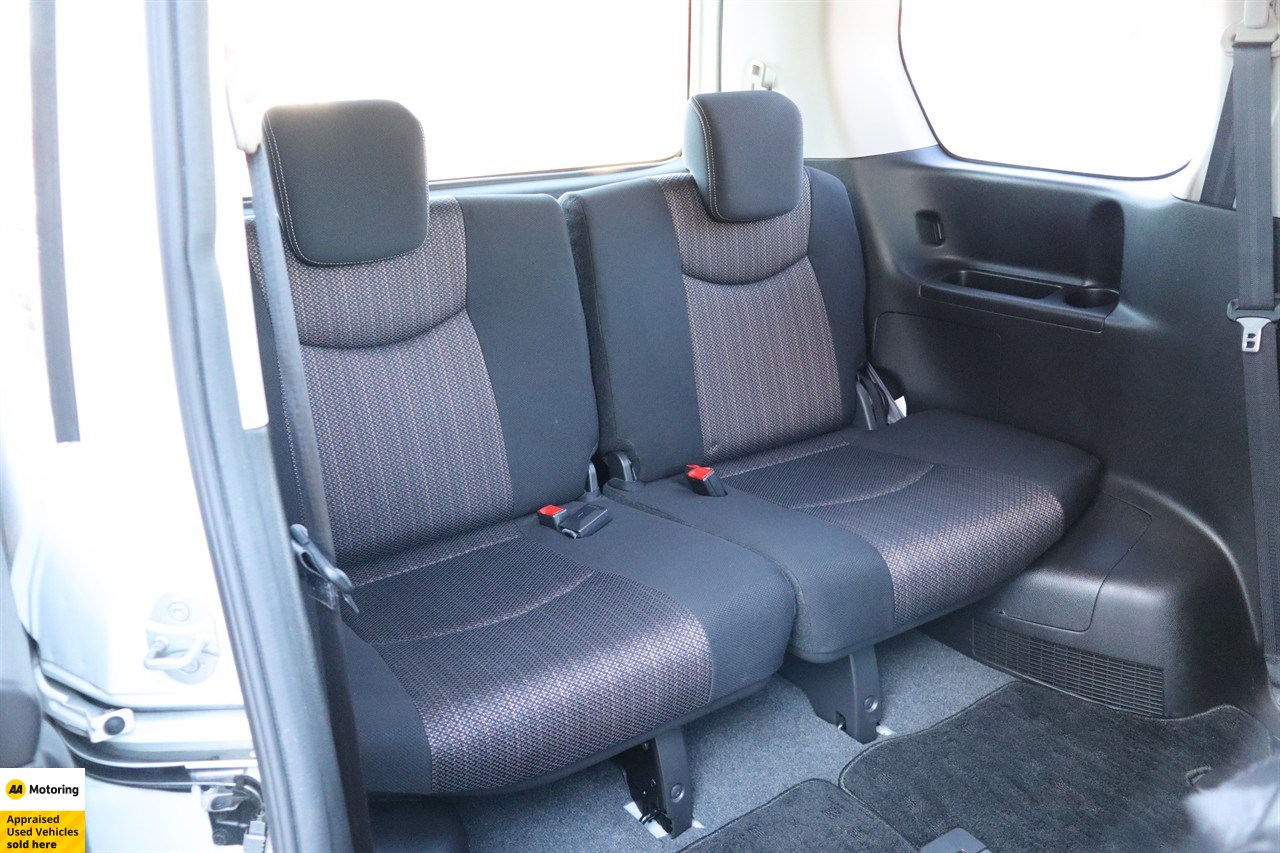2015 Nissan Serena