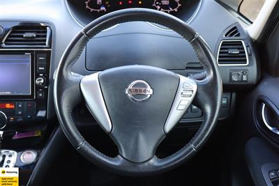 2015 Nissan Serena - Thumbnail