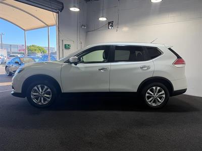 2015 Nissan X-Trail - Thumbnail