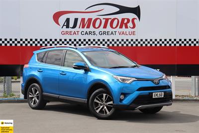 2017 Toyota RAV4 - Thumbnail
