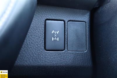 2017 Toyota RAV4 - Thumbnail