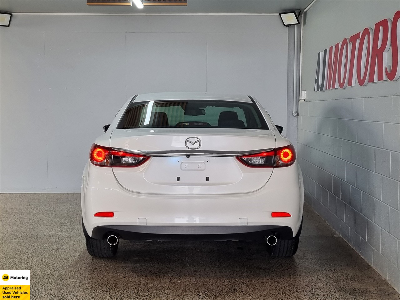 2014 Mazda Atenza
