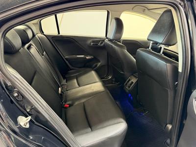 2015 Honda Grace - Thumbnail