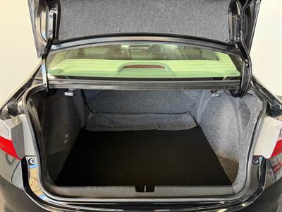 2015 Honda Grace - Thumbnail