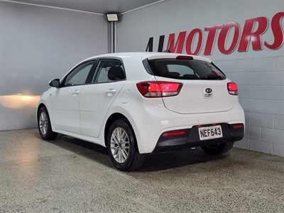 2020 Kia Rio - Thumbnail