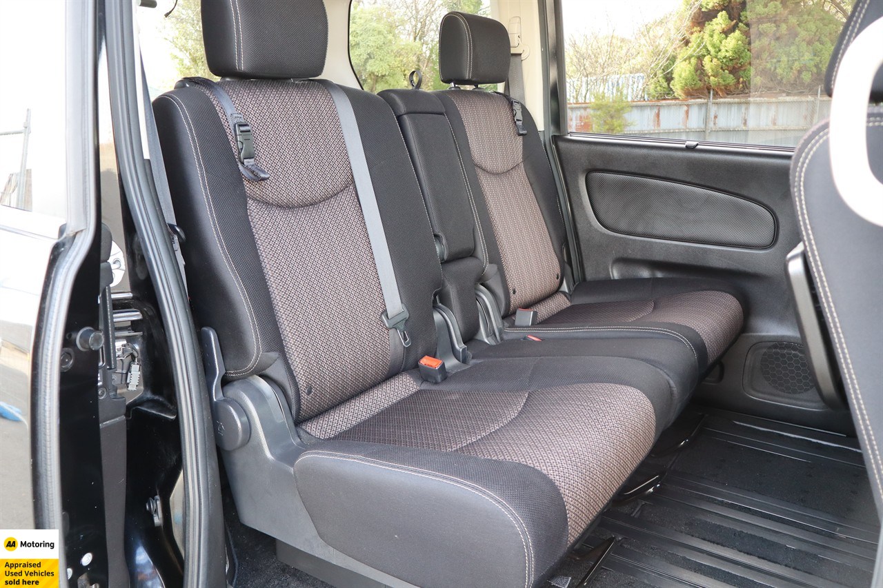 2015 Nissan Serena