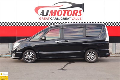 2015 Nissan Serena - Thumbnail