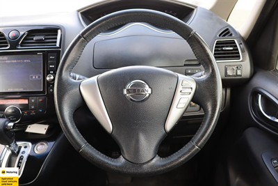 2015 Nissan Serena - Thumbnail