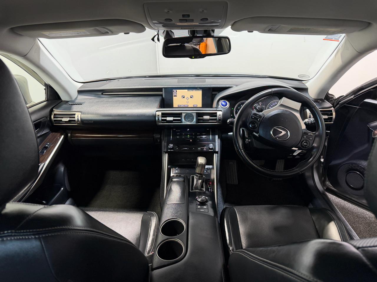 2014 Lexus IS 300h