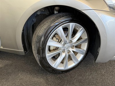 2014 Lexus IS 300h - Thumbnail