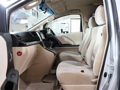 2014 Toyota Alphard - Thumbnail