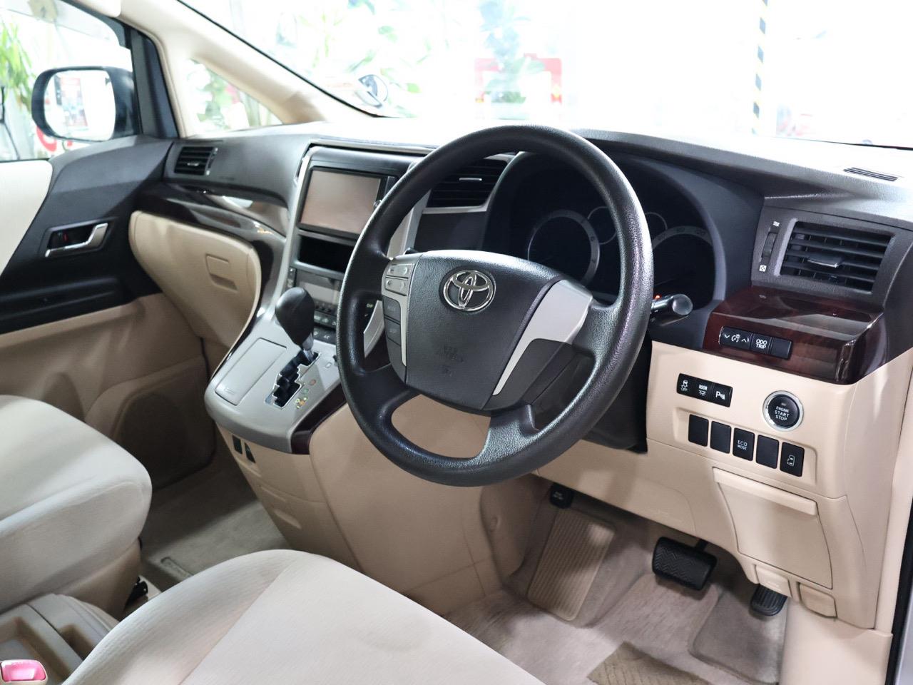 2014 Toyota Alphard