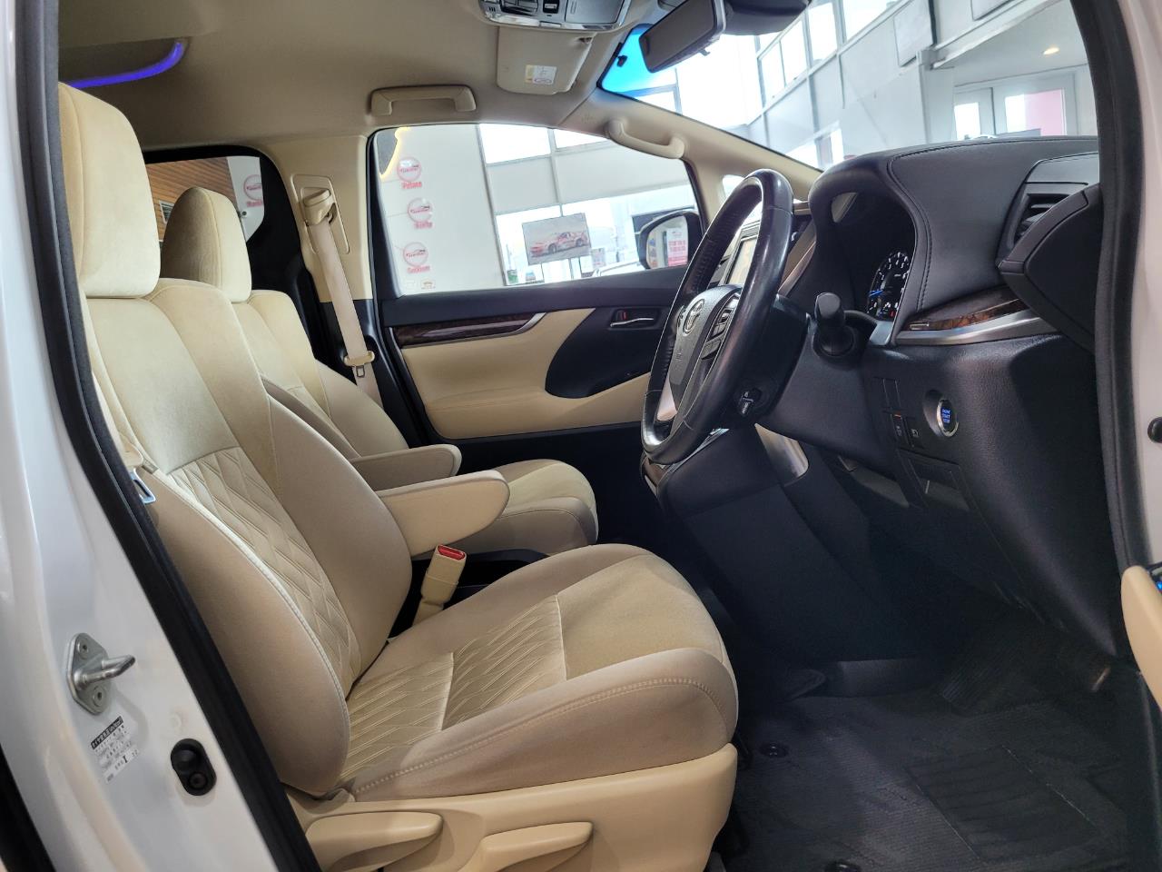 2019 Toyota Alphard