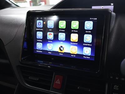 2014 Toyota Voxy - Thumbnail