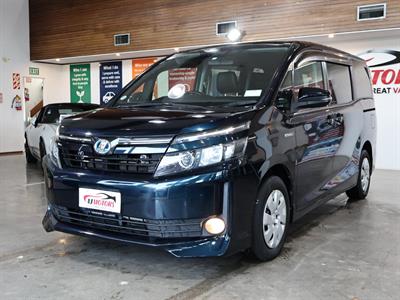 2014 Toyota Voxy - Thumbnail